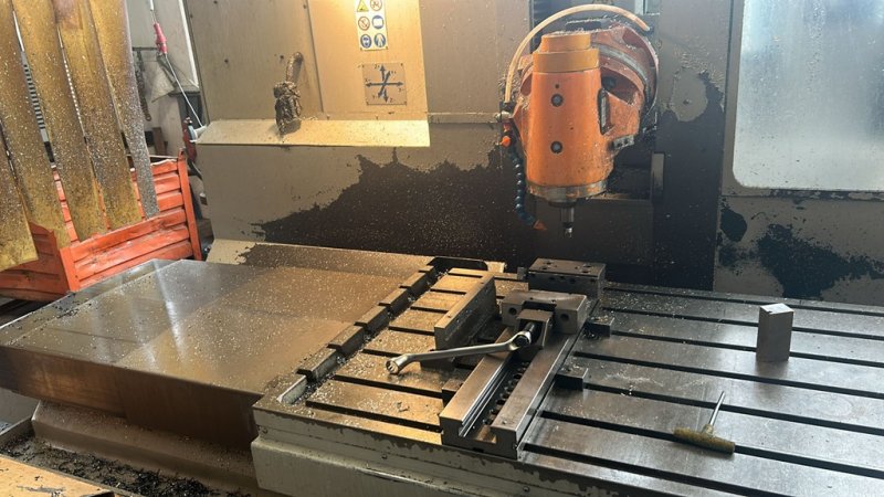 GLOBE TRADE U 1900 CNC 