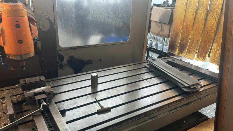 GLOBE TRADE U 1900 CNC 