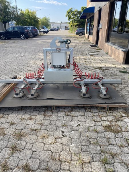 ELEPHANT GLA8F  2017