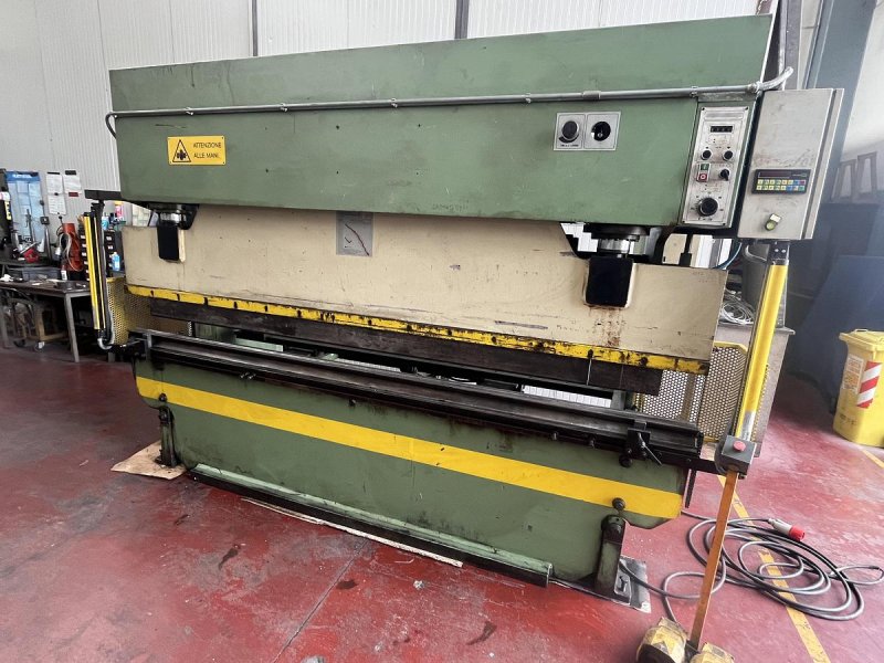 INDUMAC 3000x60 Tonn. 