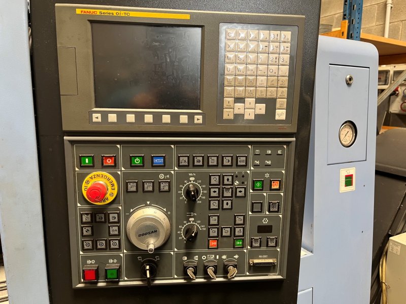 DOOSAN Lynx 220 LMA  2007