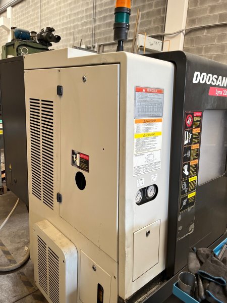 DOOSAN Lynx 220 LMA  2007