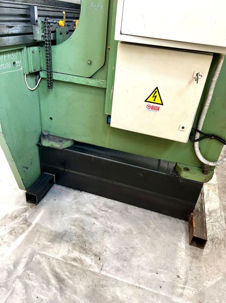 CBC 4000X100 TON. 