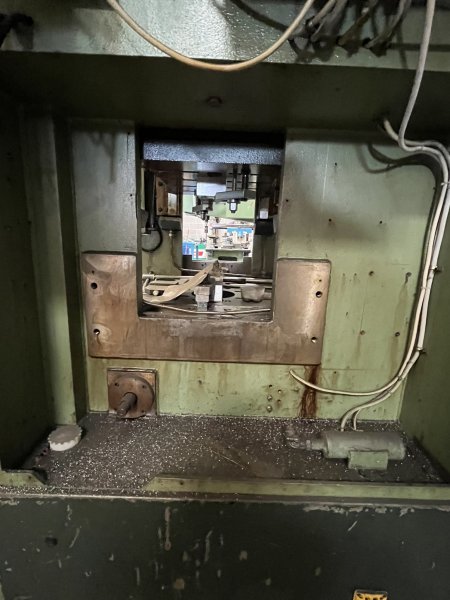 MANZONI PRESSE SPA Serie MR - 60 Ton 