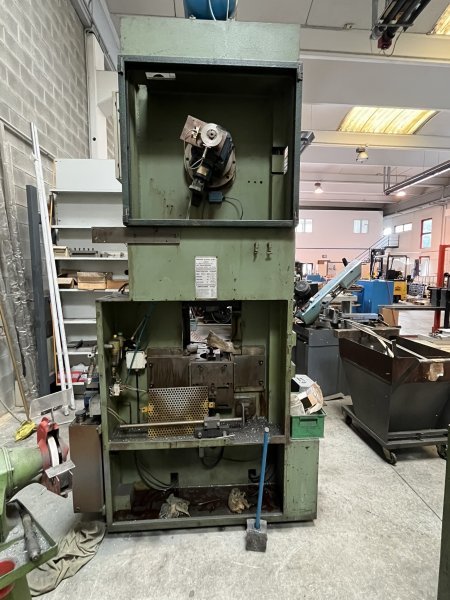 MANZONI PRESSE SPA Serie MR - 60 Ton 