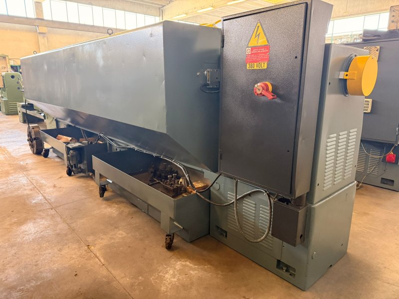 CMT URSUS 300 